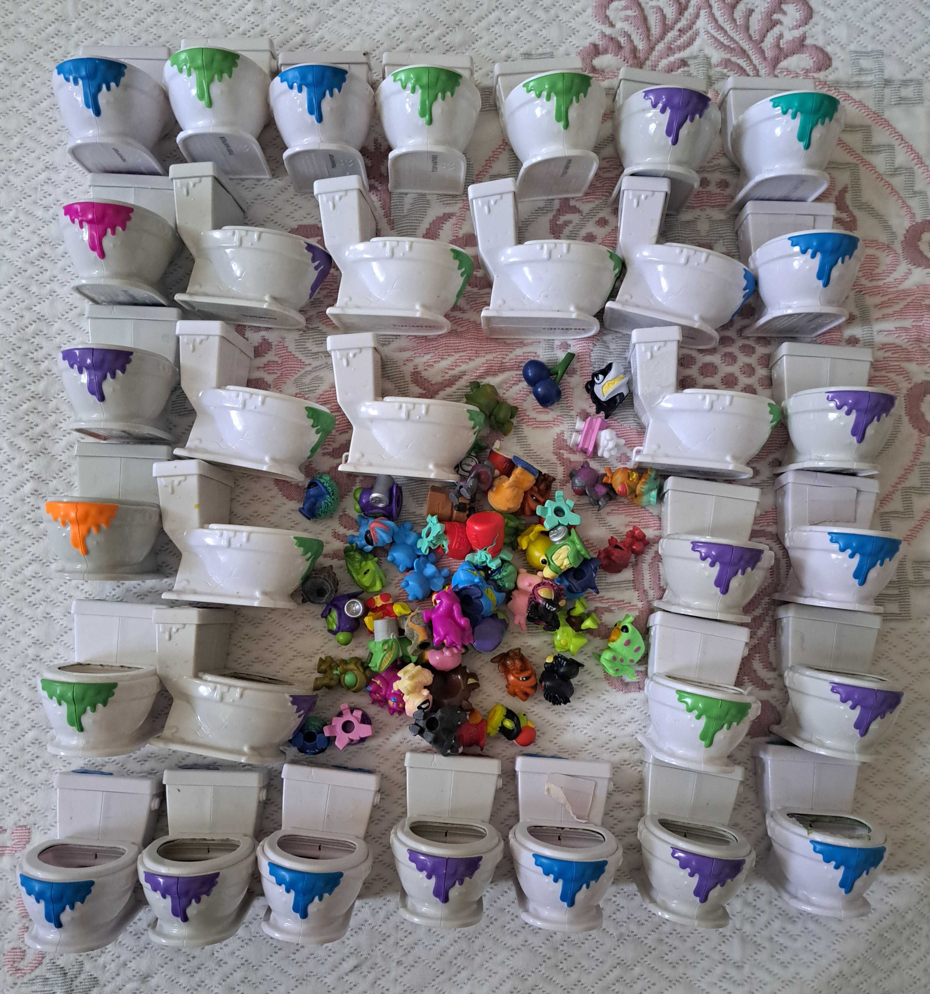 Sanitas  Flash Force com  52 bonecos tudo 15€