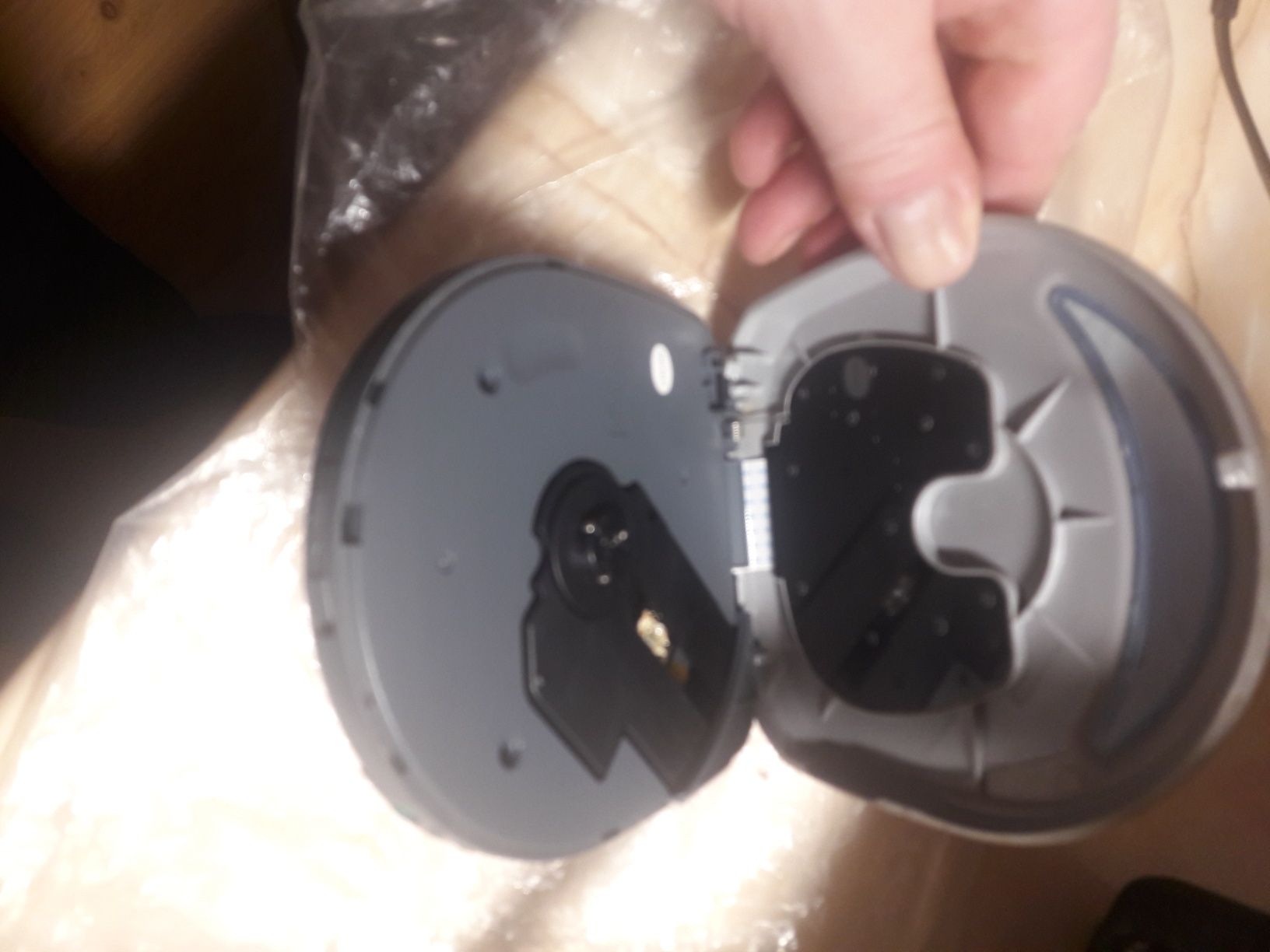 Discman Grundig na części