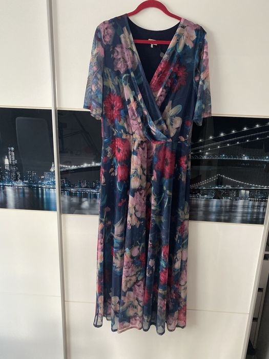 Śliczna sukienka PRODUKT POLSKI ! OKAZJA !