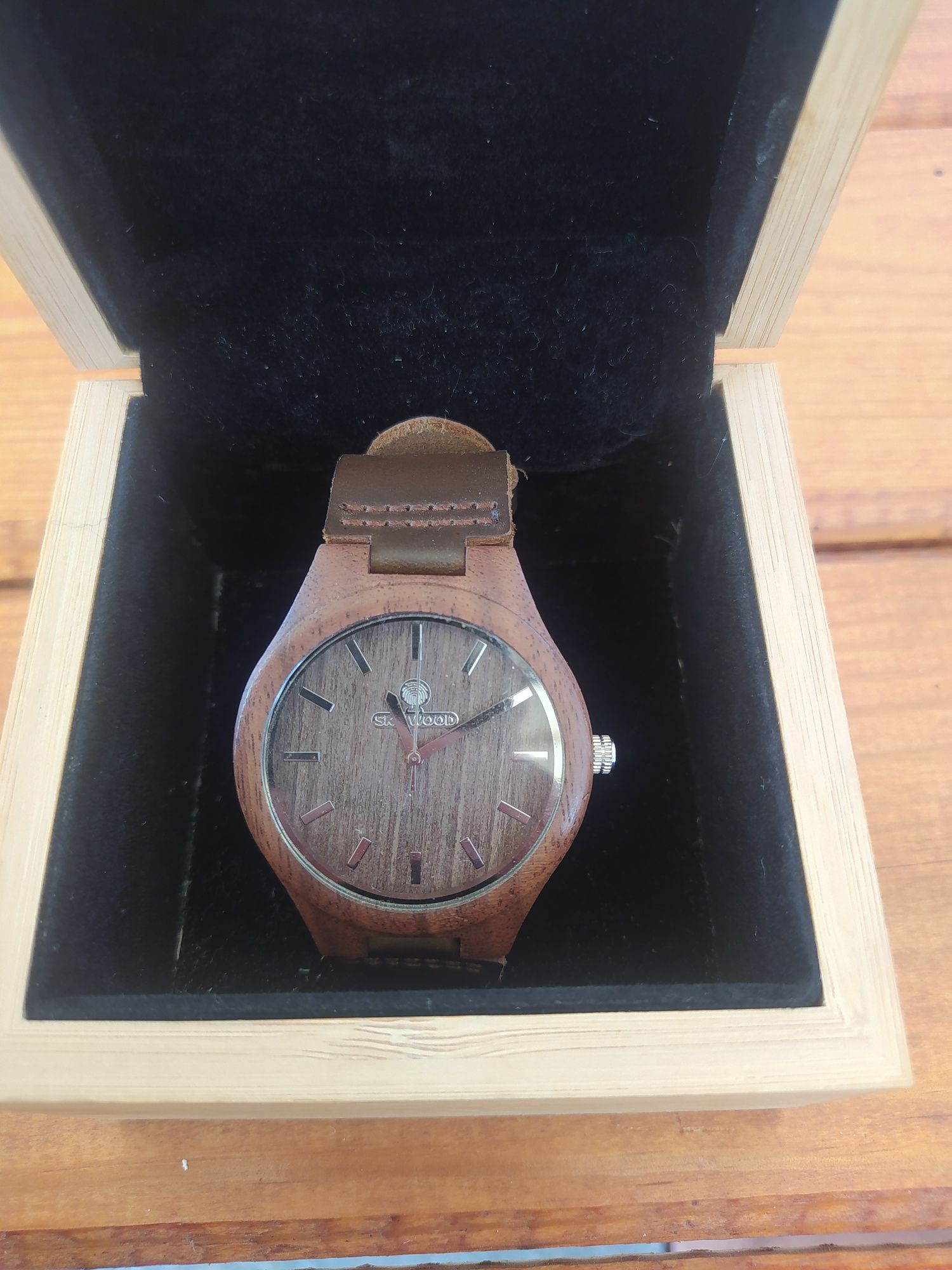 Дерев'янний годинник skinwood