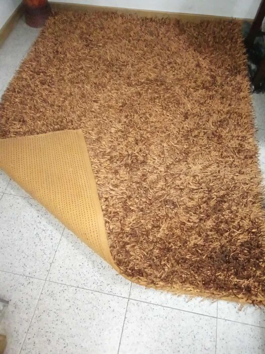 Carpete em excelente estado. 1,90 m x 1.40