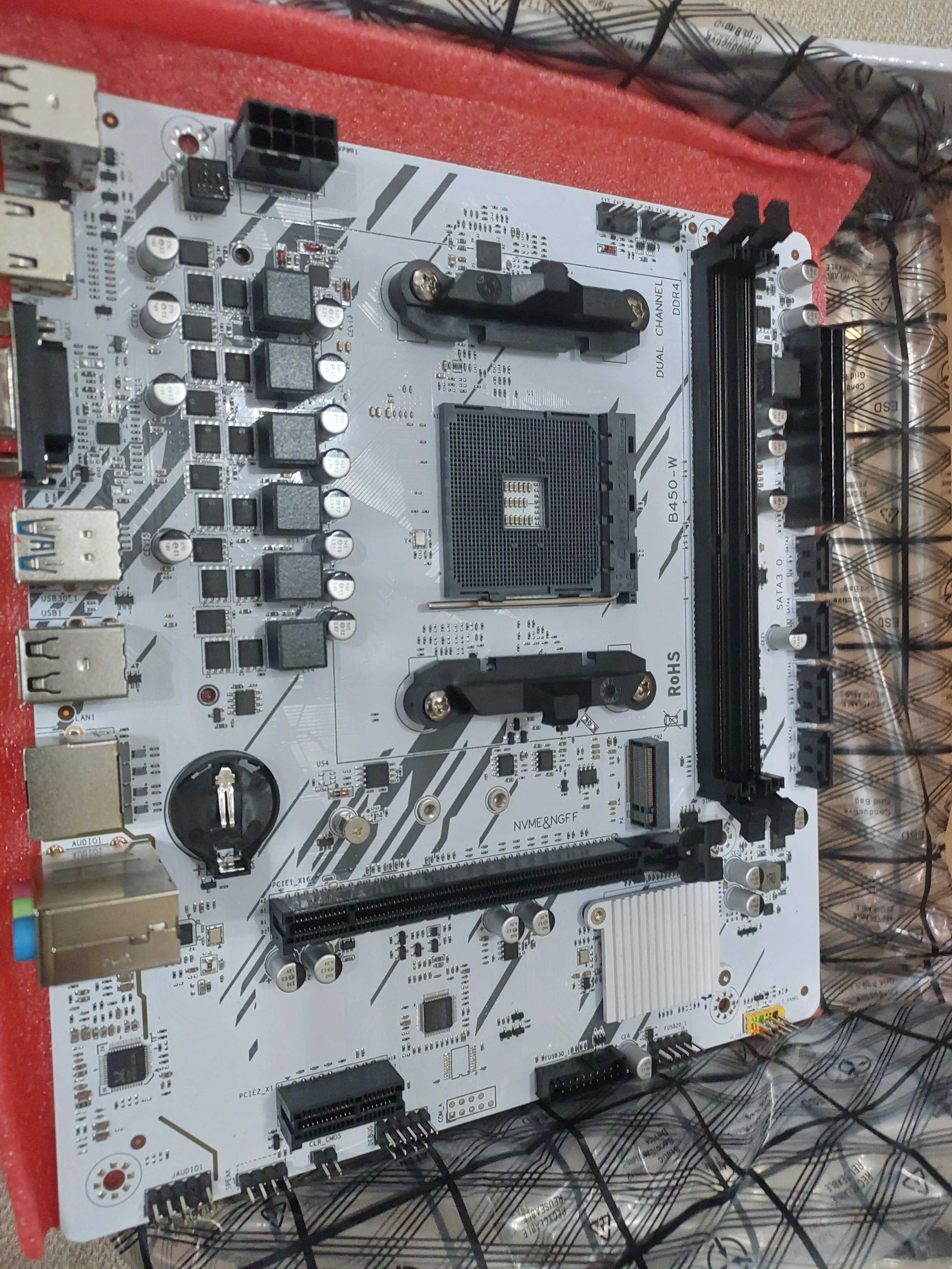 NOVA - Motherboard AMD B450 - AM4 -DDR4-White/Branca (Para Ryzen 5000)
