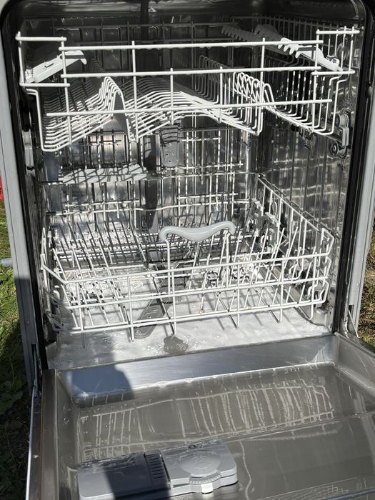 Oszczedna zmywarka do zabudowy 60cm Amica