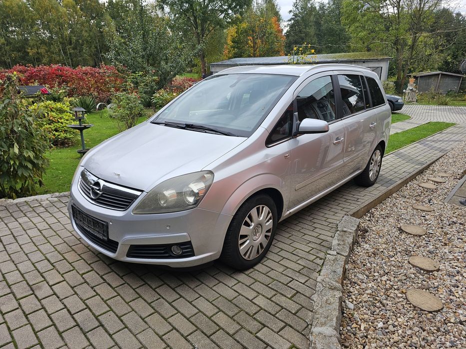Opel Zafira * 1.8 Benz * 7 Osobowy * Klima * 8x PDC * * 2 komplety kół