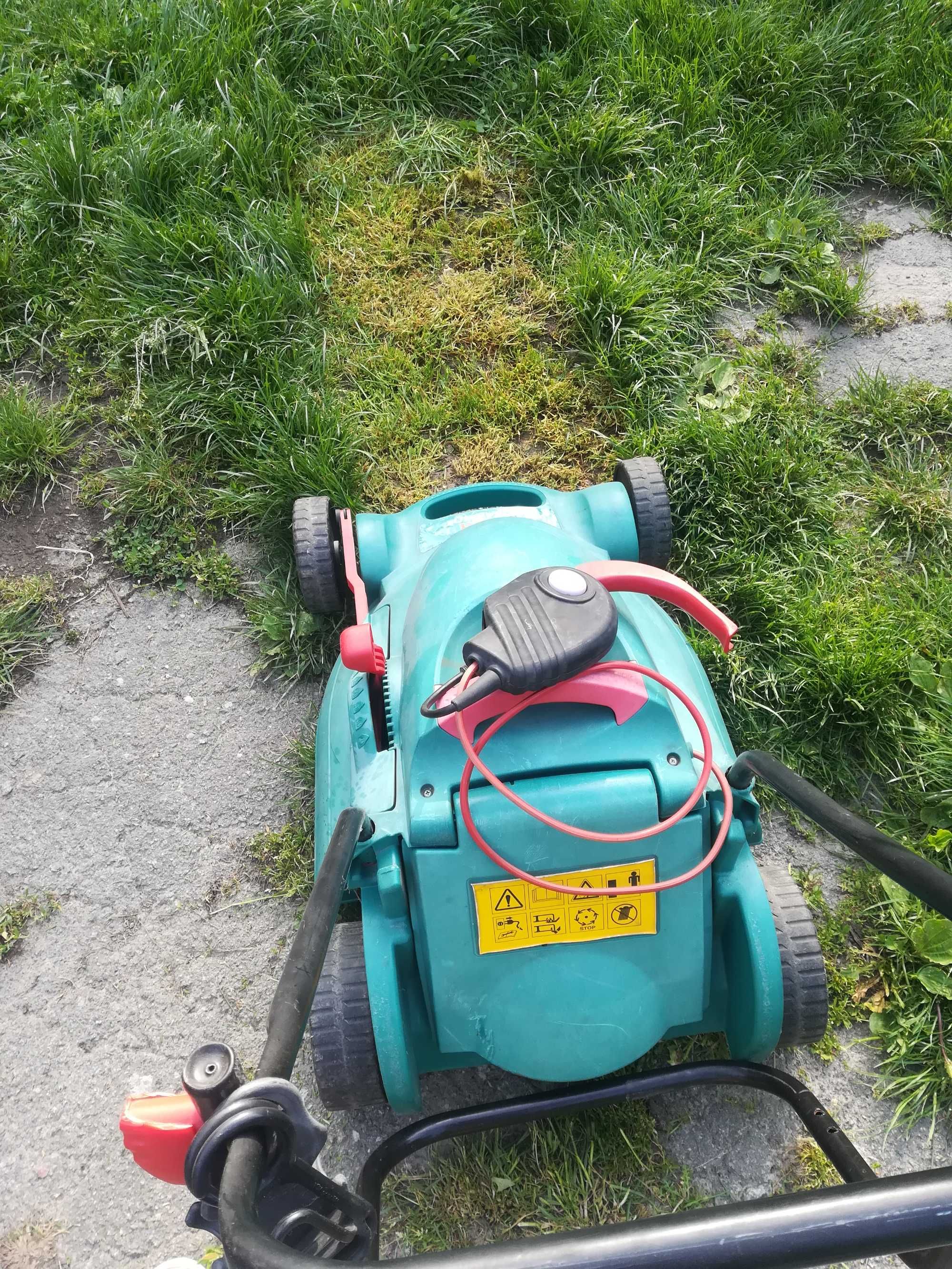 Газонокосарка електрична Bosch Rotac 40