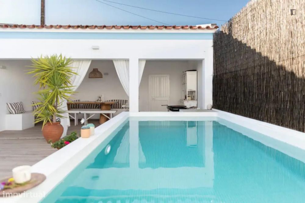 Casa com 5 quartos - localizado em Evora