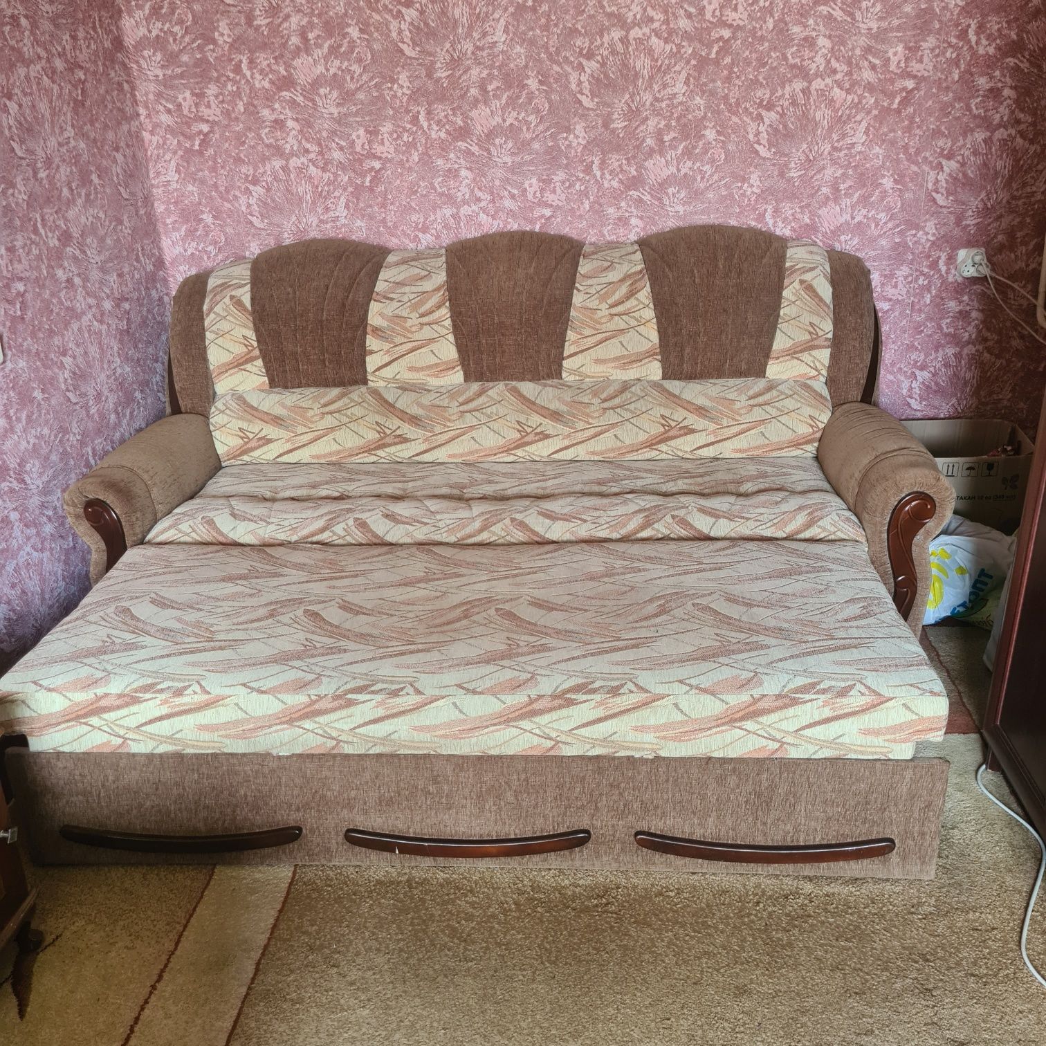 Диван  Кресло.Отличные