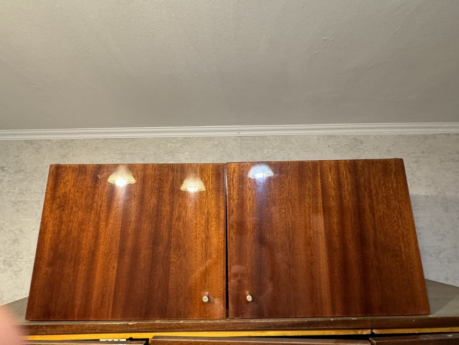 шафа радянська лакована підвісна