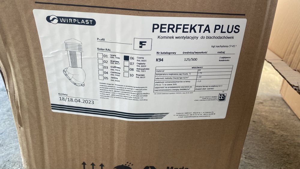 Kominek Wentylacyjny Wirplast do blachodachówek kolor czarny nr9005