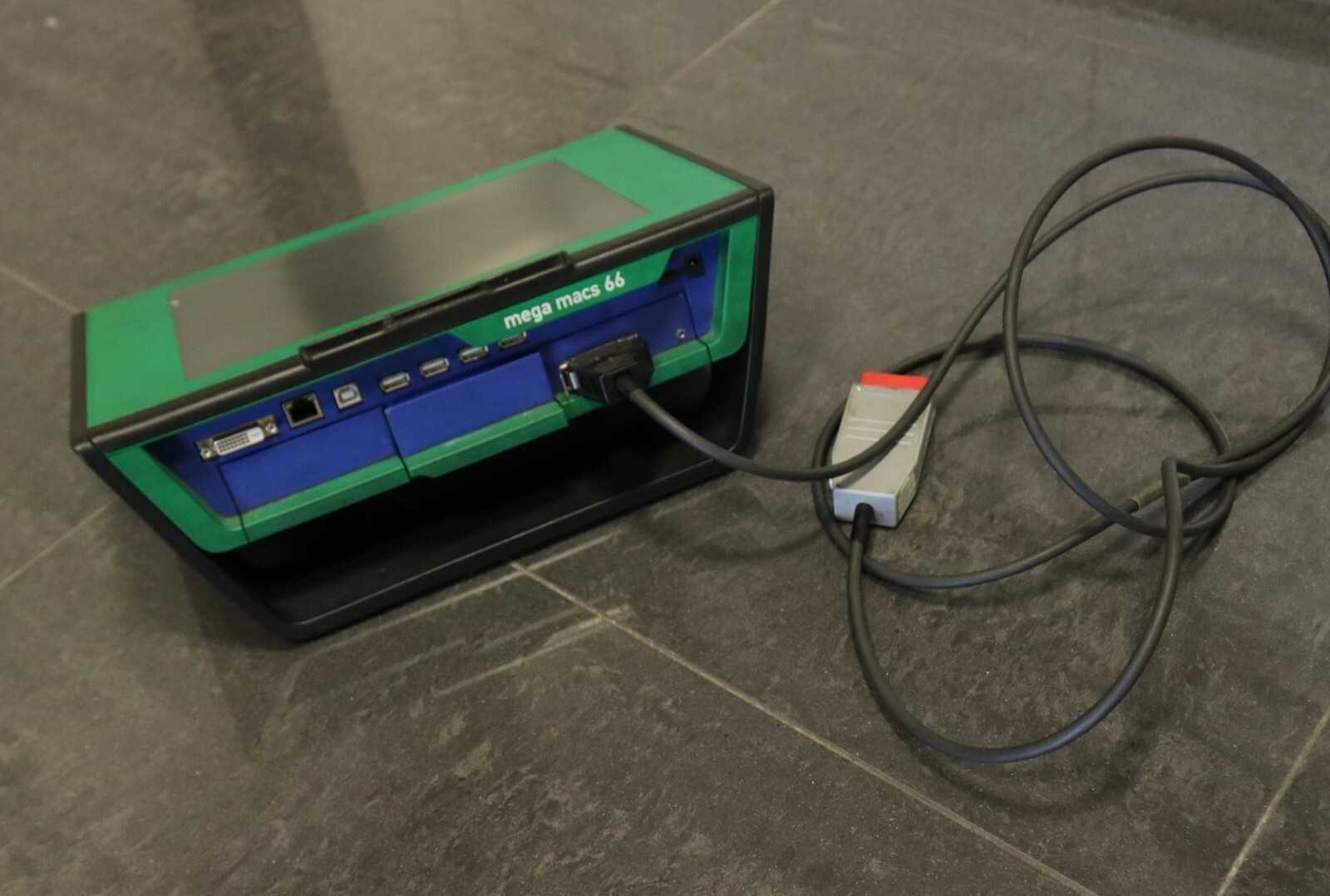 Tester diagnostyczne Hella Gutmann Mega Macs 66