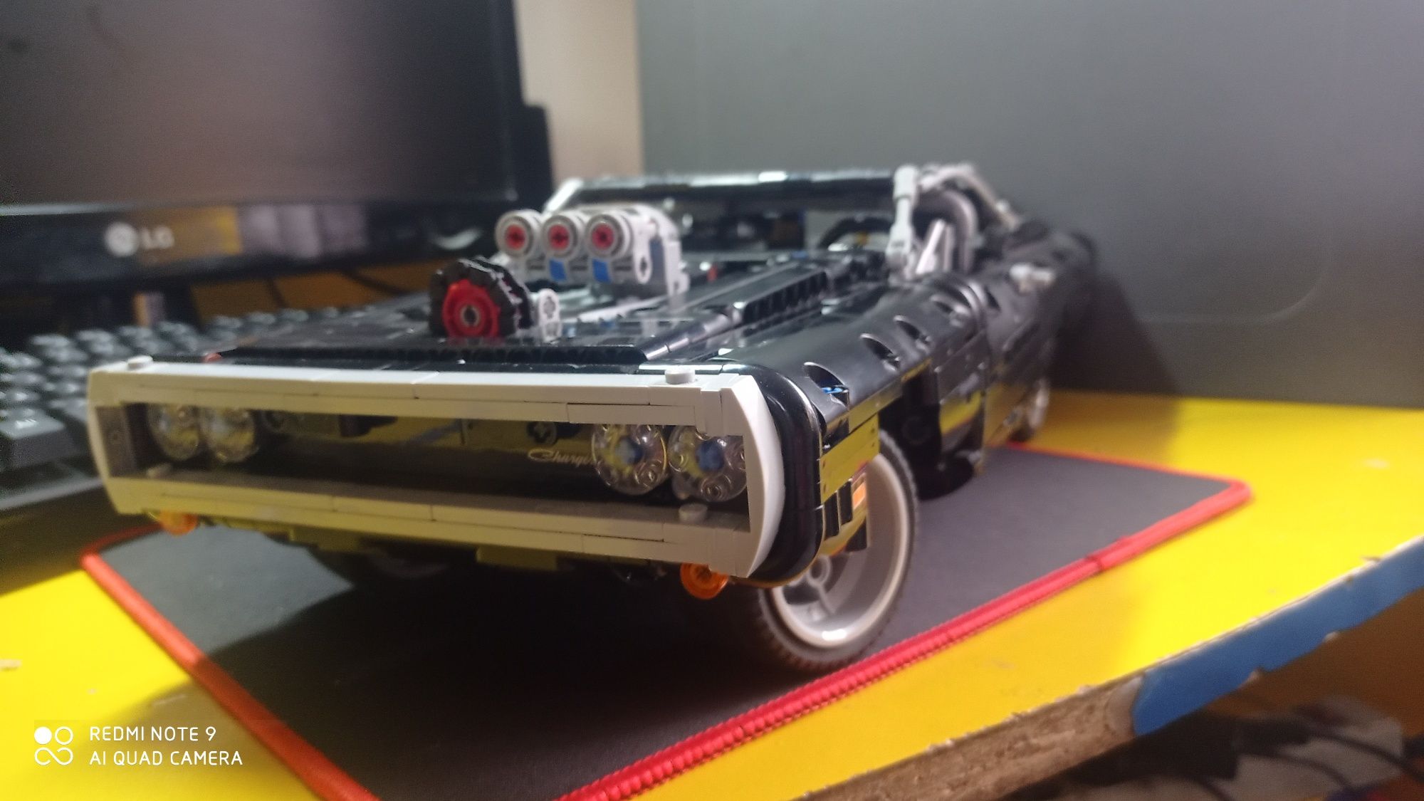 Lego TECHNIC Dodge Charger