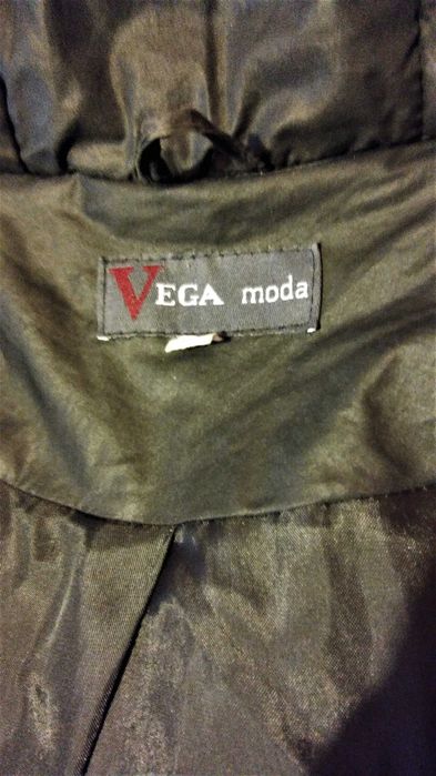Kurtka dams. z kapturem czarna pikowana VEGA Moda