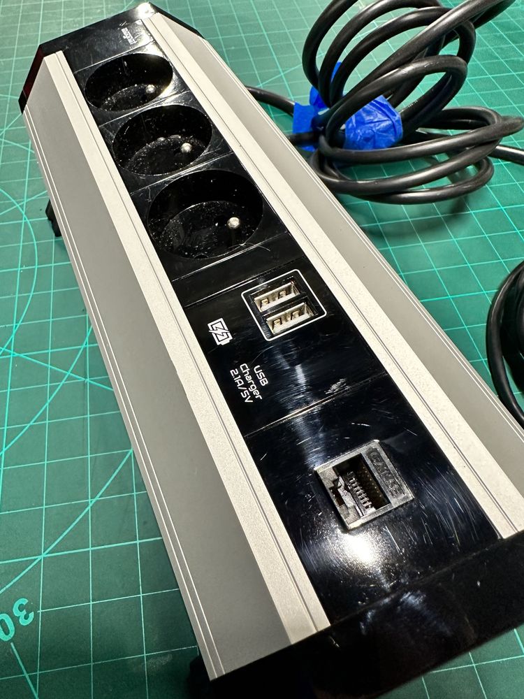 Listwa zasilająca Maxbert Magnat Stick 3x230V + 1xRJ45 + 2xUSB