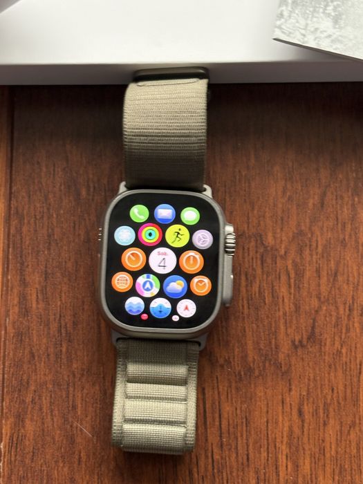 Apple Watch Ultra 2, 99% kondycji baterii, jak nowy