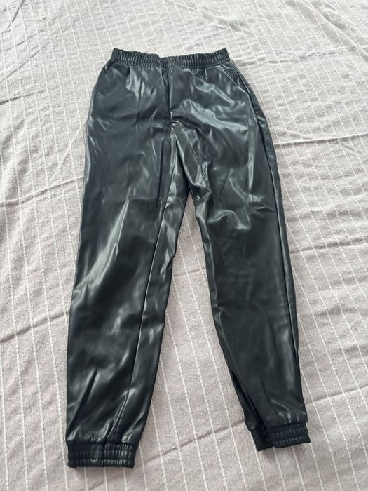 Skórzane spodnie Reserved S