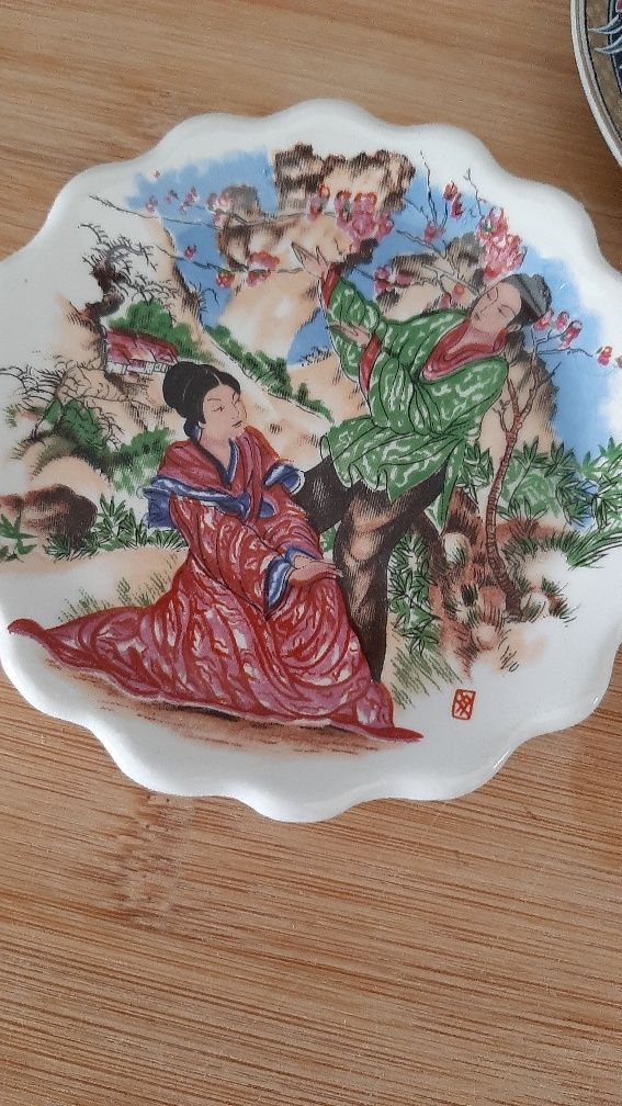 Pratos em porcelana chinesas