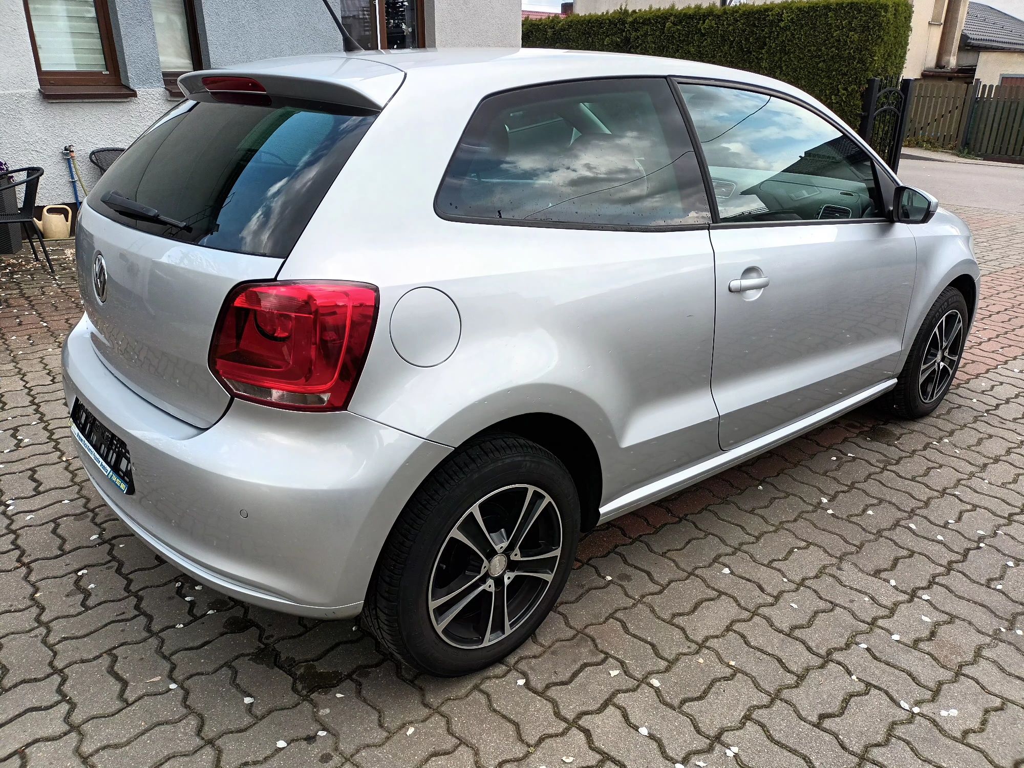 VW Polo 6r 1.2 111tys km ks serwisowa lekko uszkodzony