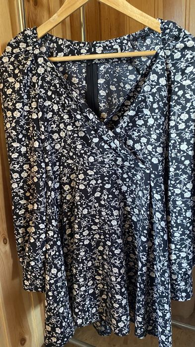 Сукня, плаття.