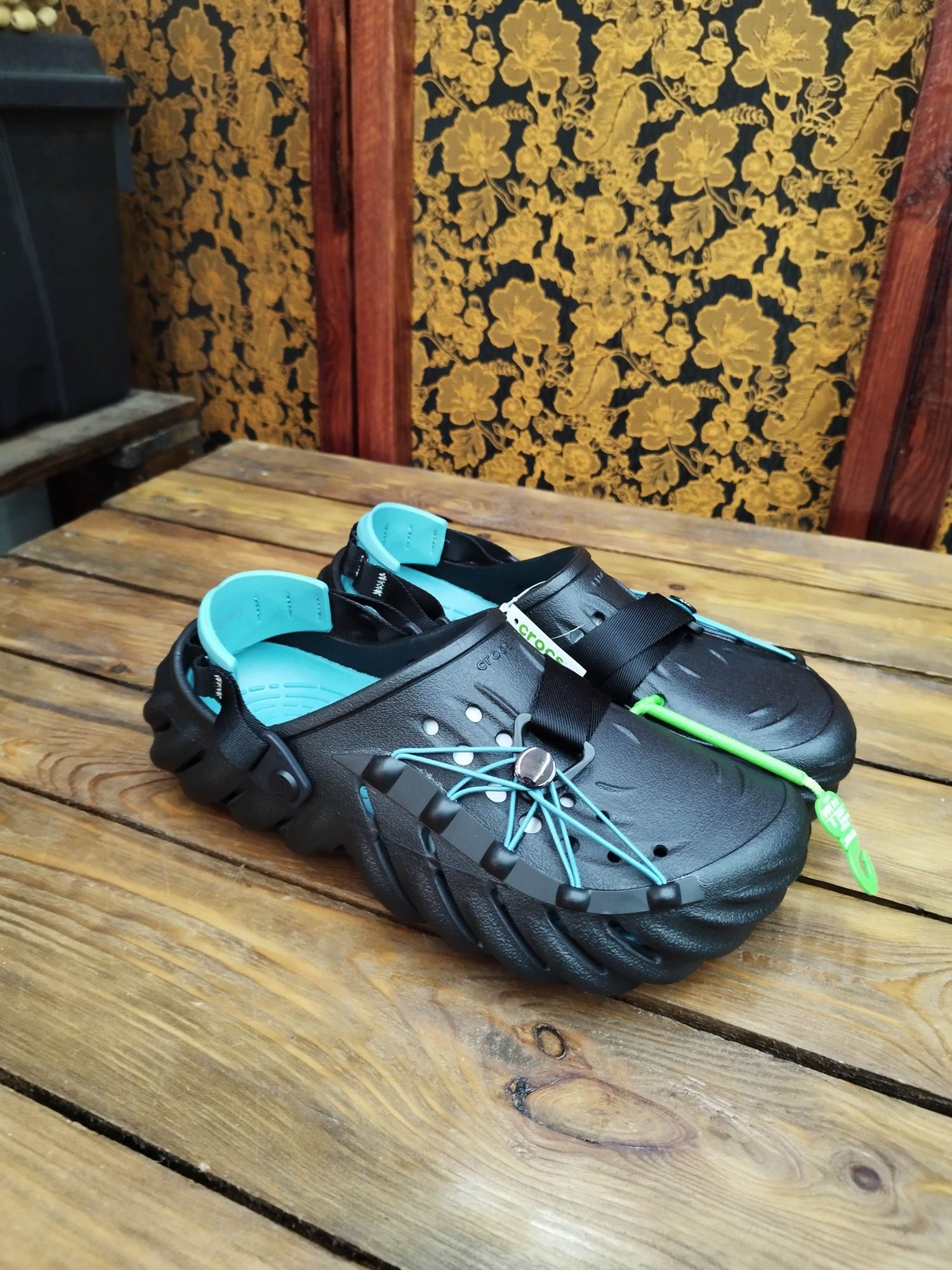 Розпродаж Складу.Знижки до 30%. Оригінальні Крокси. Crocs Salehe, Echo