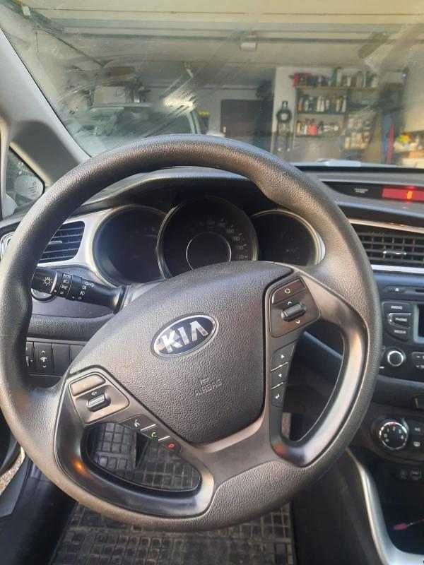 Kia Ceed osobowy
