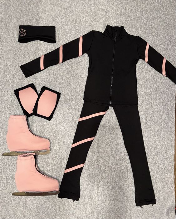 Костюм для фигурного катания 134 см. Тренировочная одежда для катка