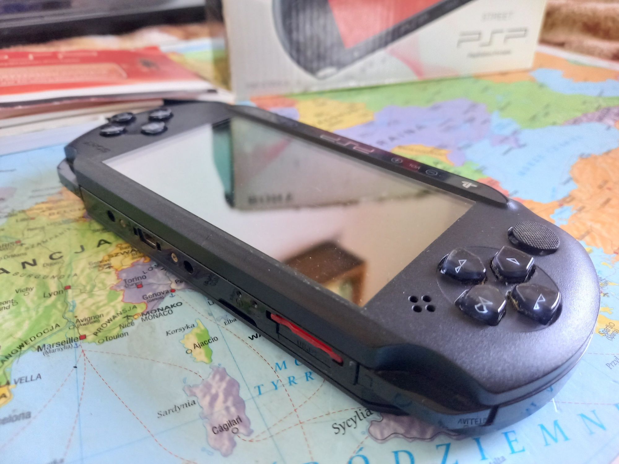 Konsola Sony psp Street E 1004 cb 4gb 20 gier