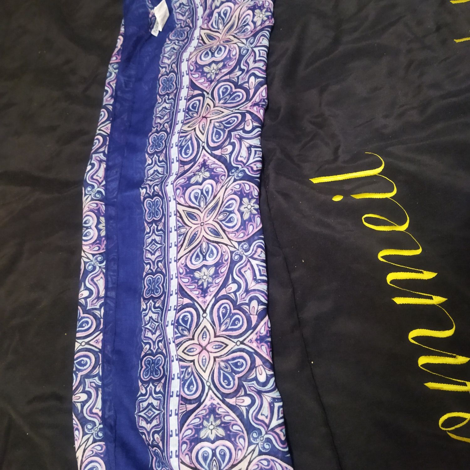 Duas encharpes 3€