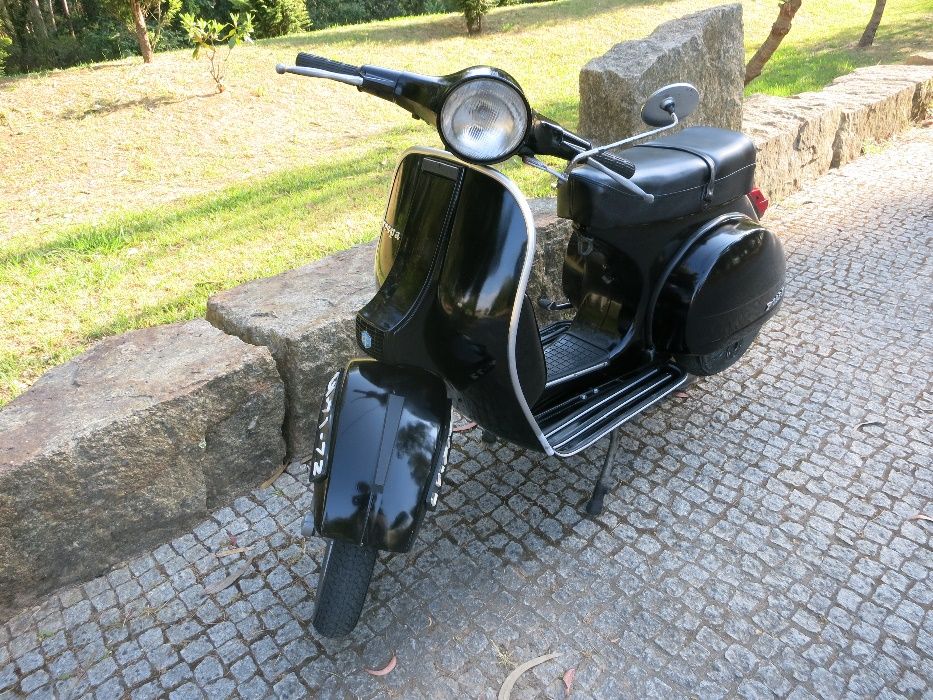 Vespa P125X                 .