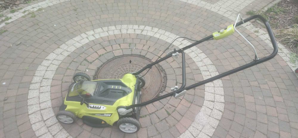 Kosiarka akumulatorowa RYOBI 
RLM 3640Li    36V Lithium