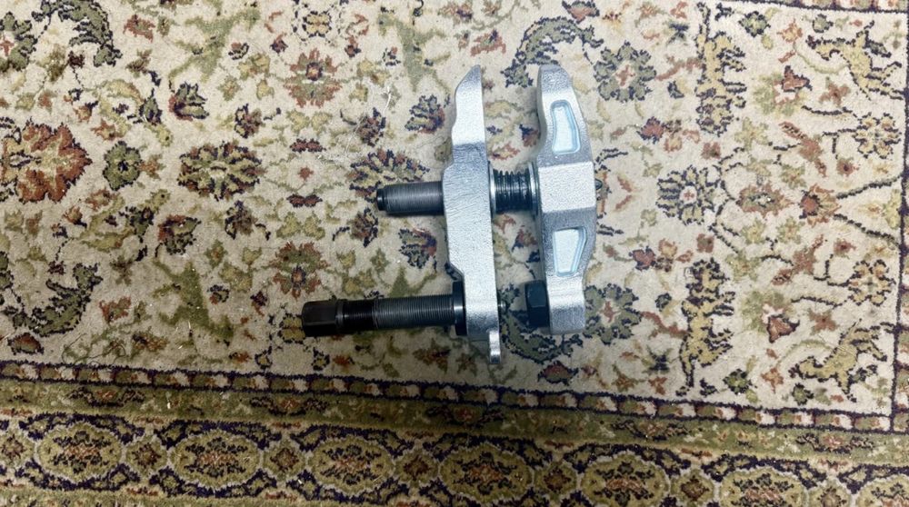 Saca Ponteiras e Rótulas para camiões