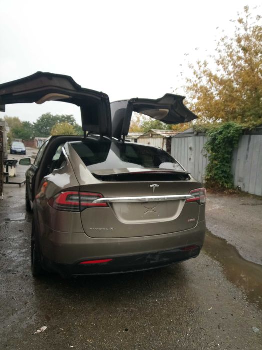 TESLA model X p90 16рік