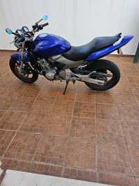 Honda hornet  ano 2004