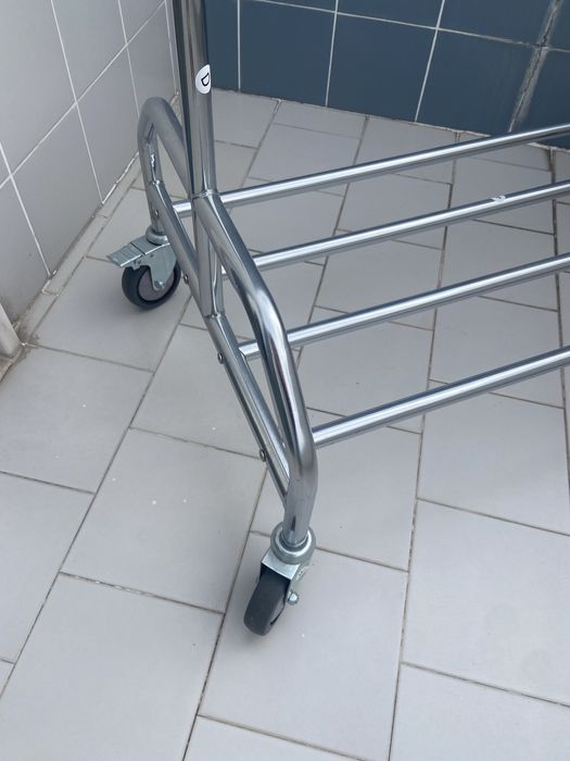 Charriot / bengaleiro para roupa