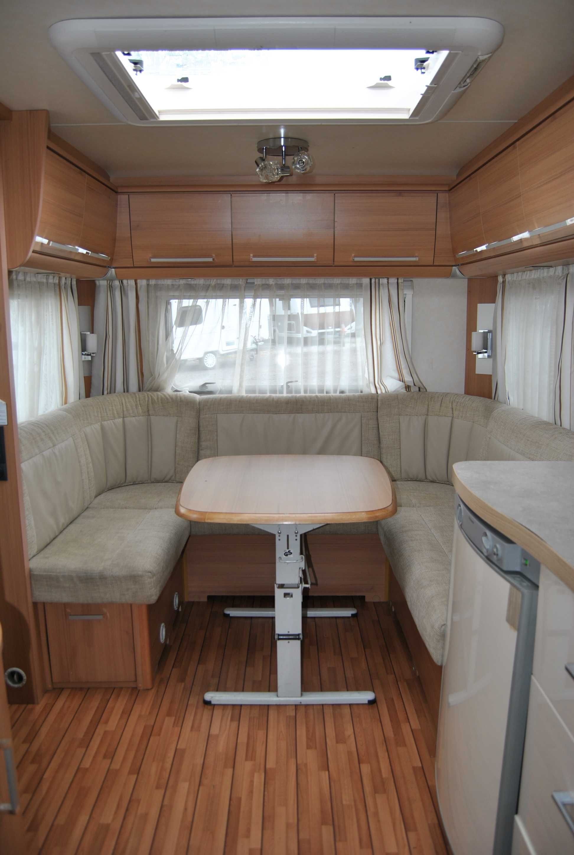 Rezerwacja KNAUS 500  DMC 1500kg 4osobowa z WC Prysznic Ogrzewanie
