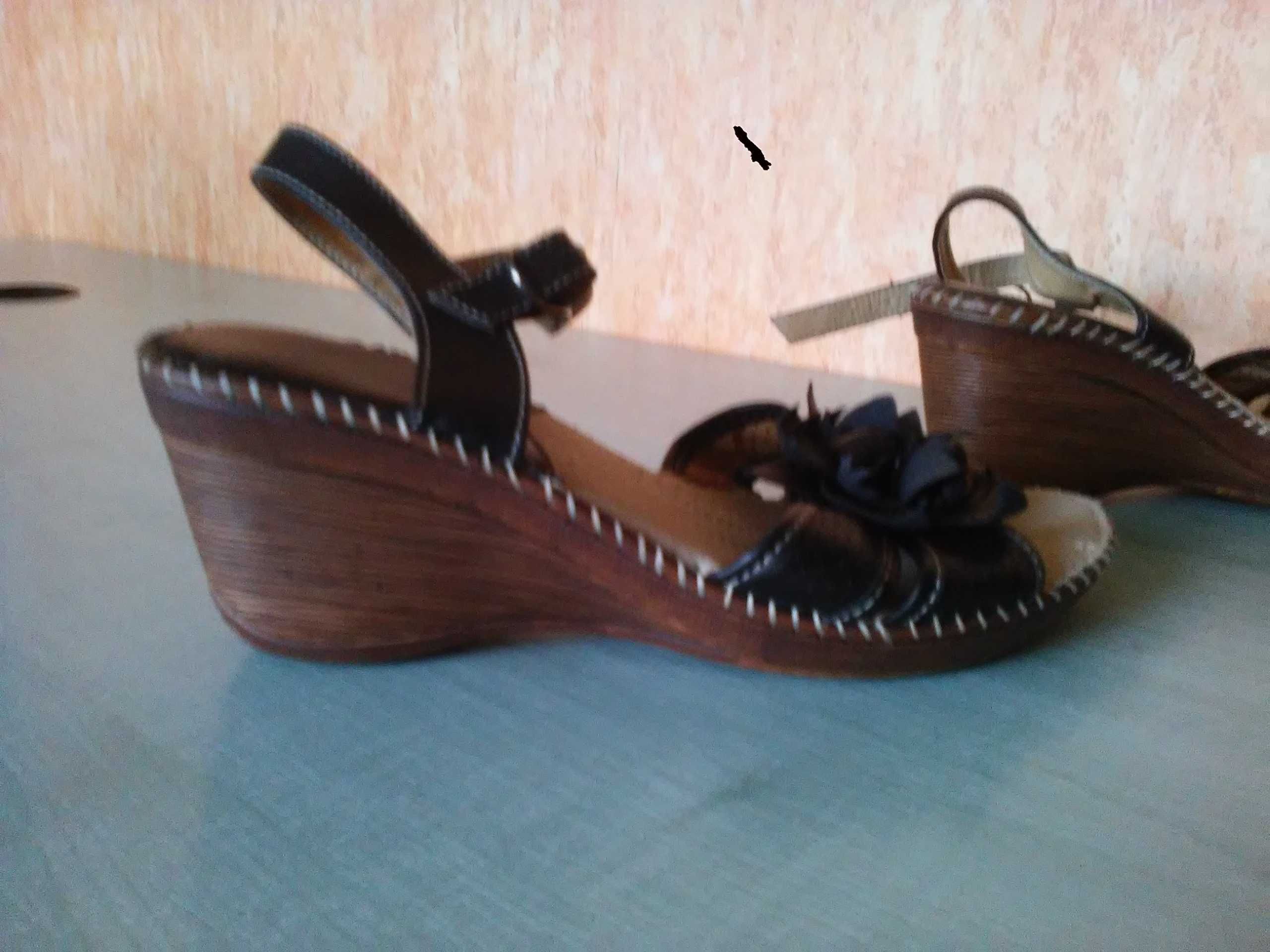 buty sandały jak nowe na koturnie roz. 38/ wkładka 24,5cm