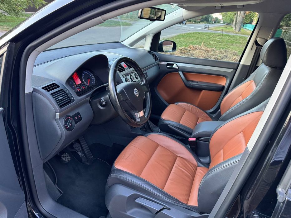 Фольксваген тоуран