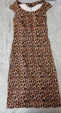 Сукня модного леопардовий принту фірми Oodji 36 розмір S