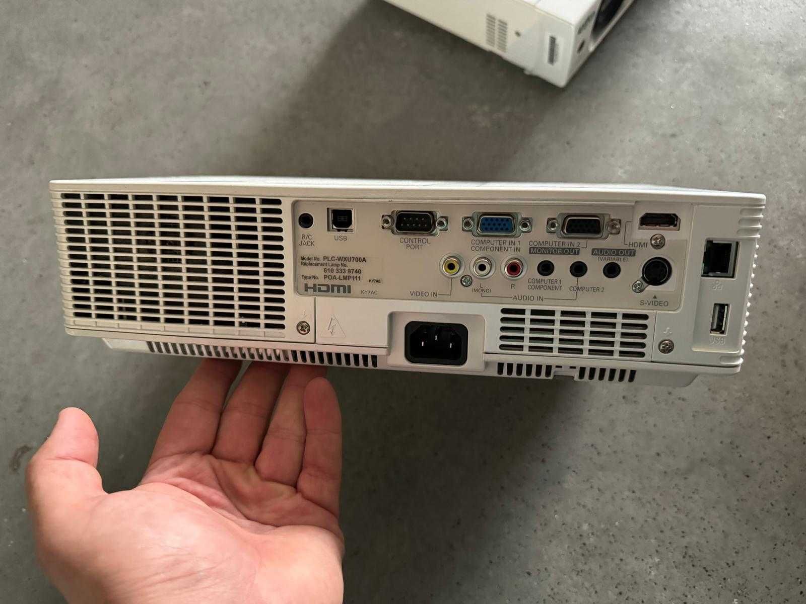 Rzutnik projektor Sanyo PLC-WXU700 telewizor