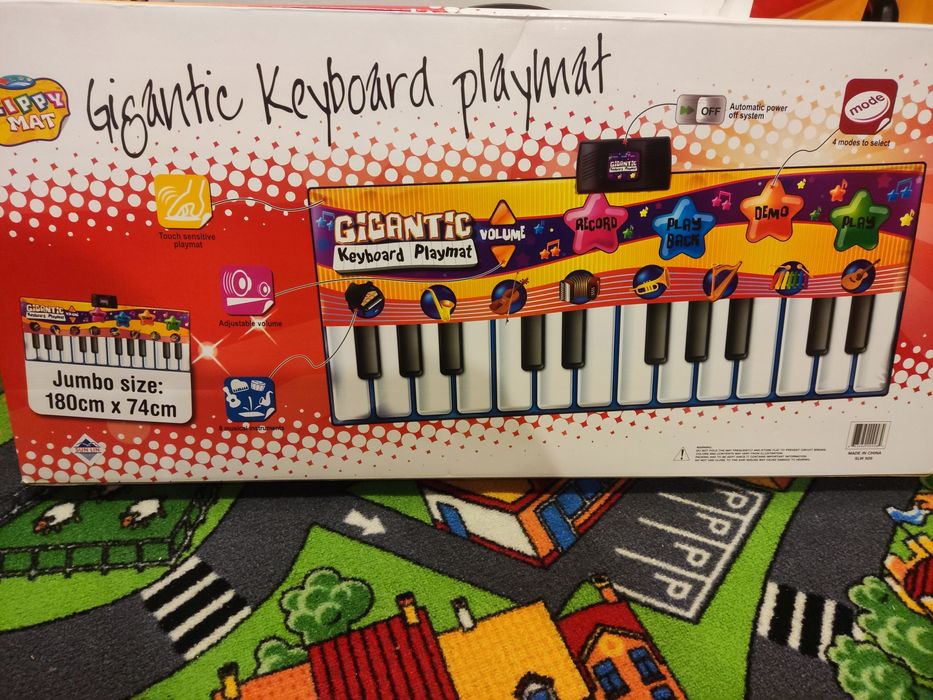 Mata grająca , keyboard, organy