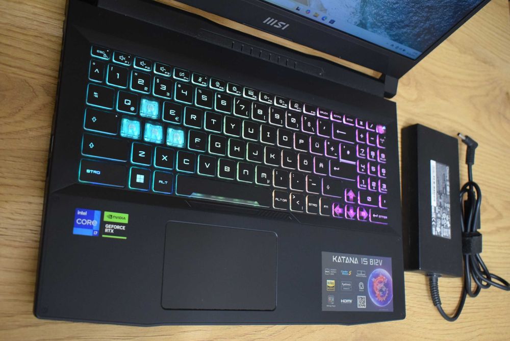 MSI Katana i7 12650H 32 DDR5 1,5GB SSD RTX 4070-8GB 144Hz