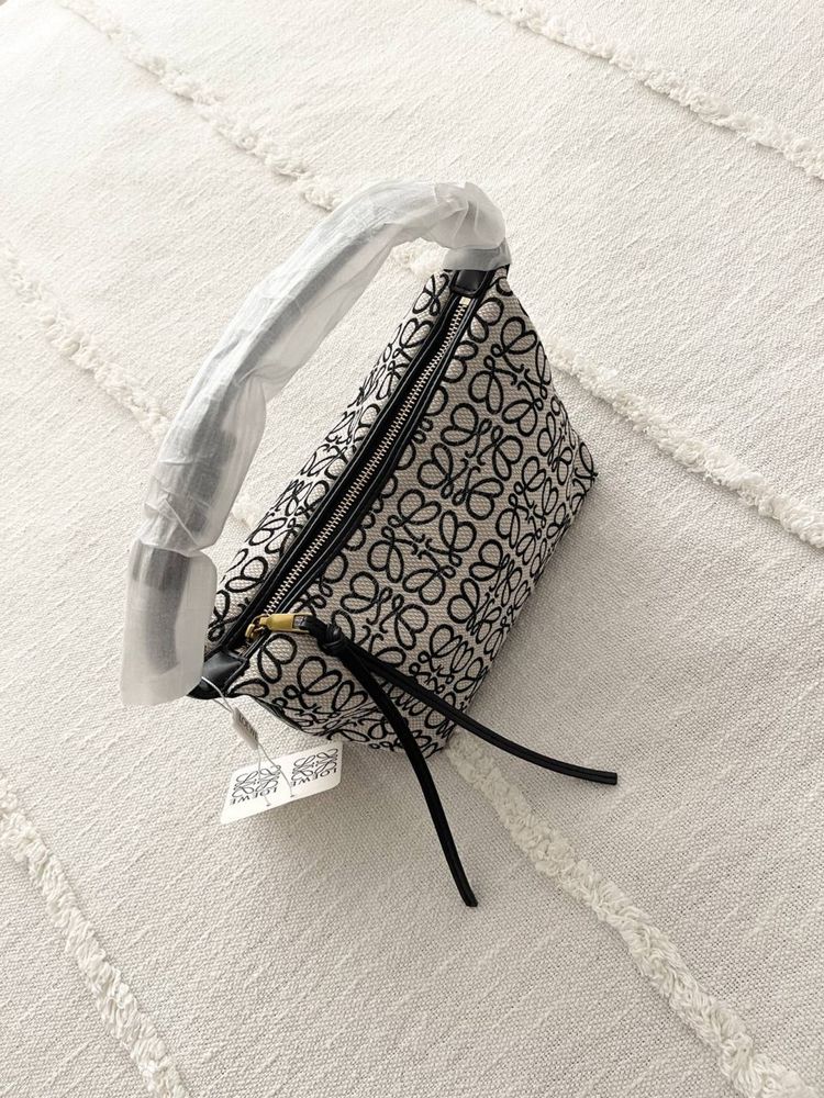 Продам сумки Loewe в трьох кольорах