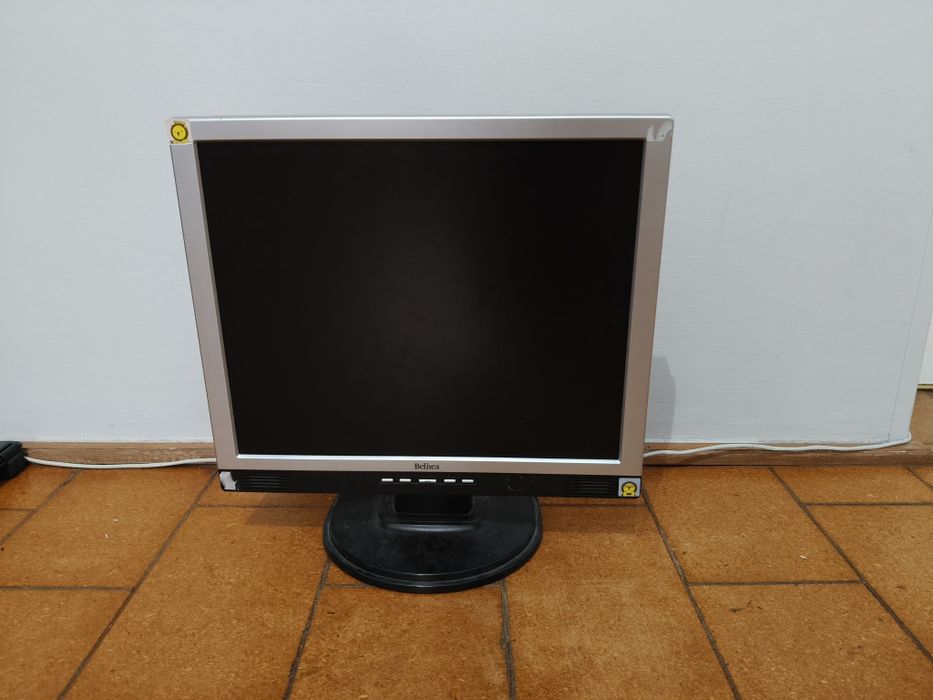 Monitor Belina z wbudowanymi glośnikami