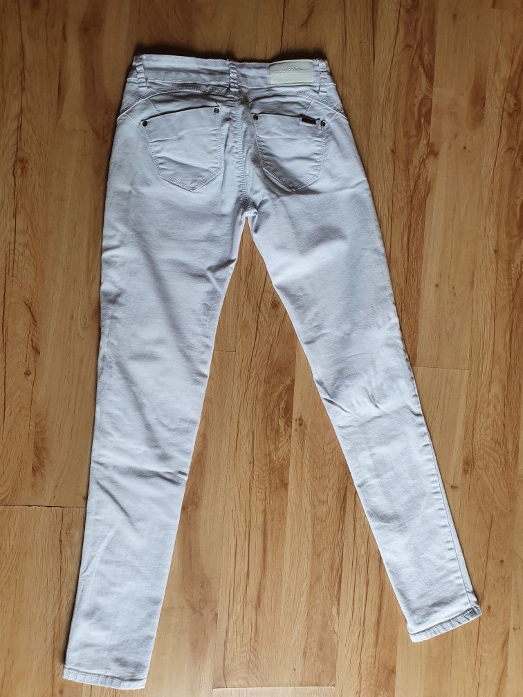 Spodnie  jeans biale  roz xs