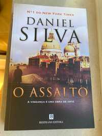 Livro O Assalto de Daniel Silva
