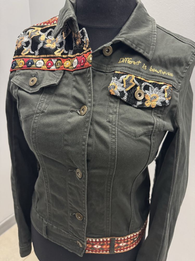 Desigual extra kurtka - katana jeans/ khaki S hafty, extra stan