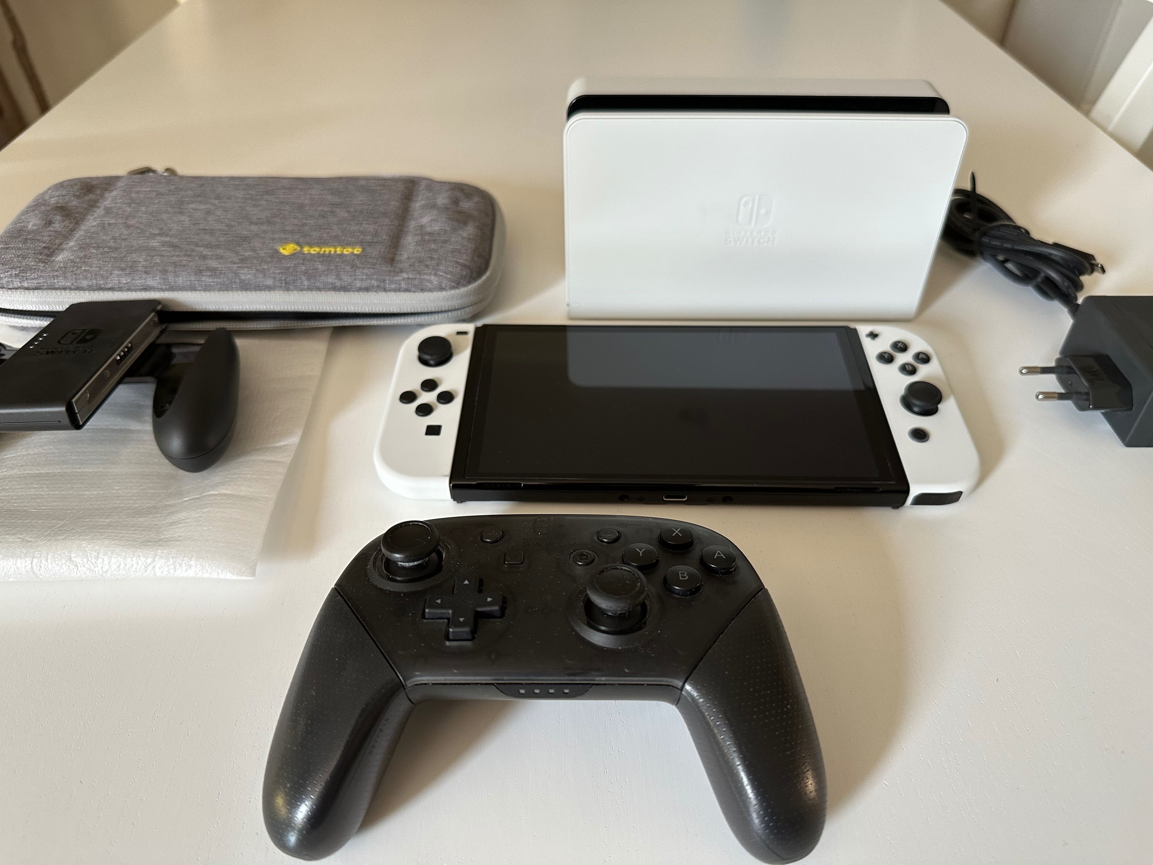 Nintendo Switch OLED + Kontroler Pro