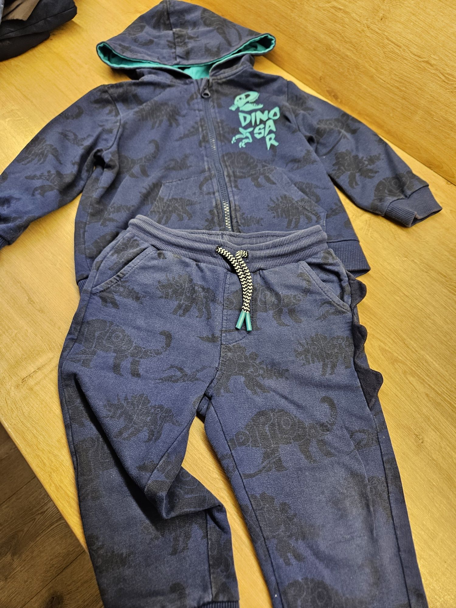 Dres coccodrillo rozmiar 92