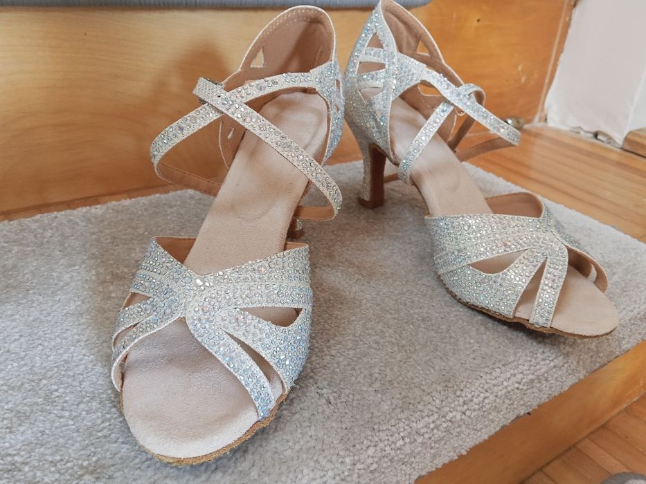 Buty taneczne z kryształkami
