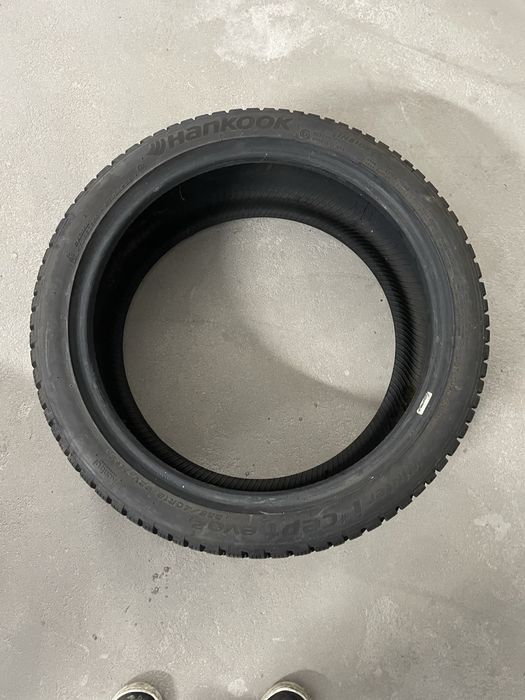 225/40 r 18 Hankook winter i cept evo 2