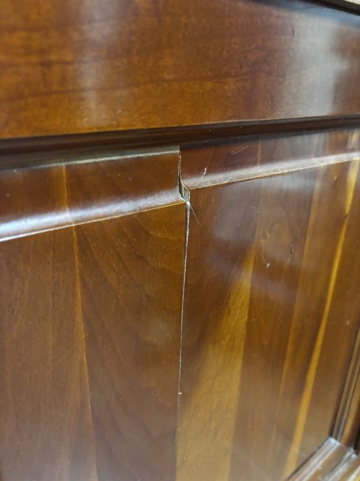 Movel cristaleira madeira de cerejeira